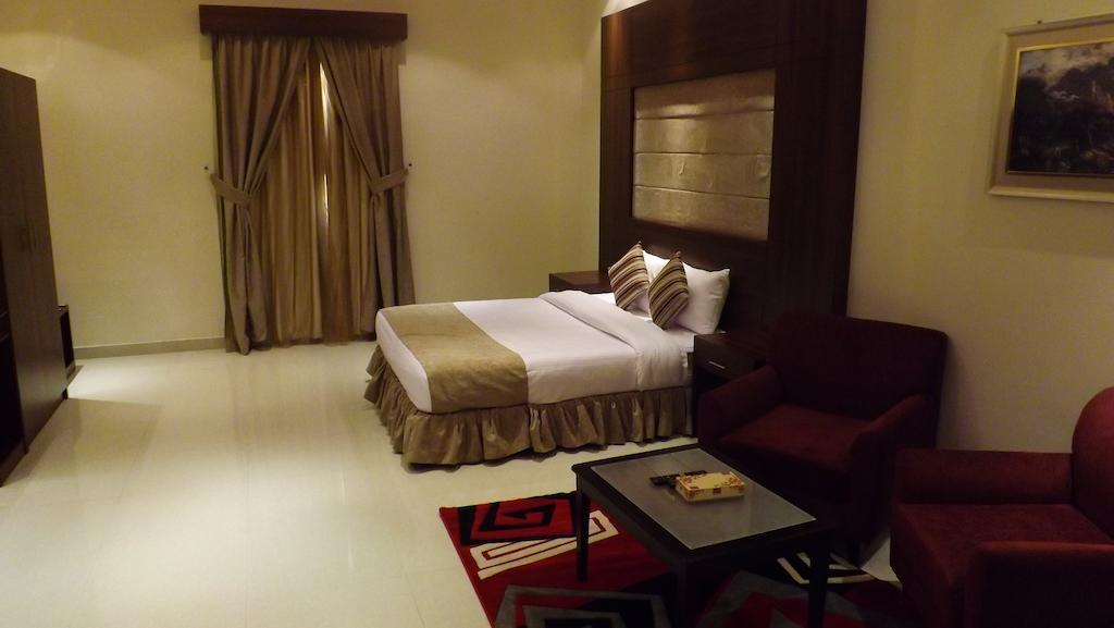 Baron Palace - Almasif Hotel Apartments Riadh Zimmer foto