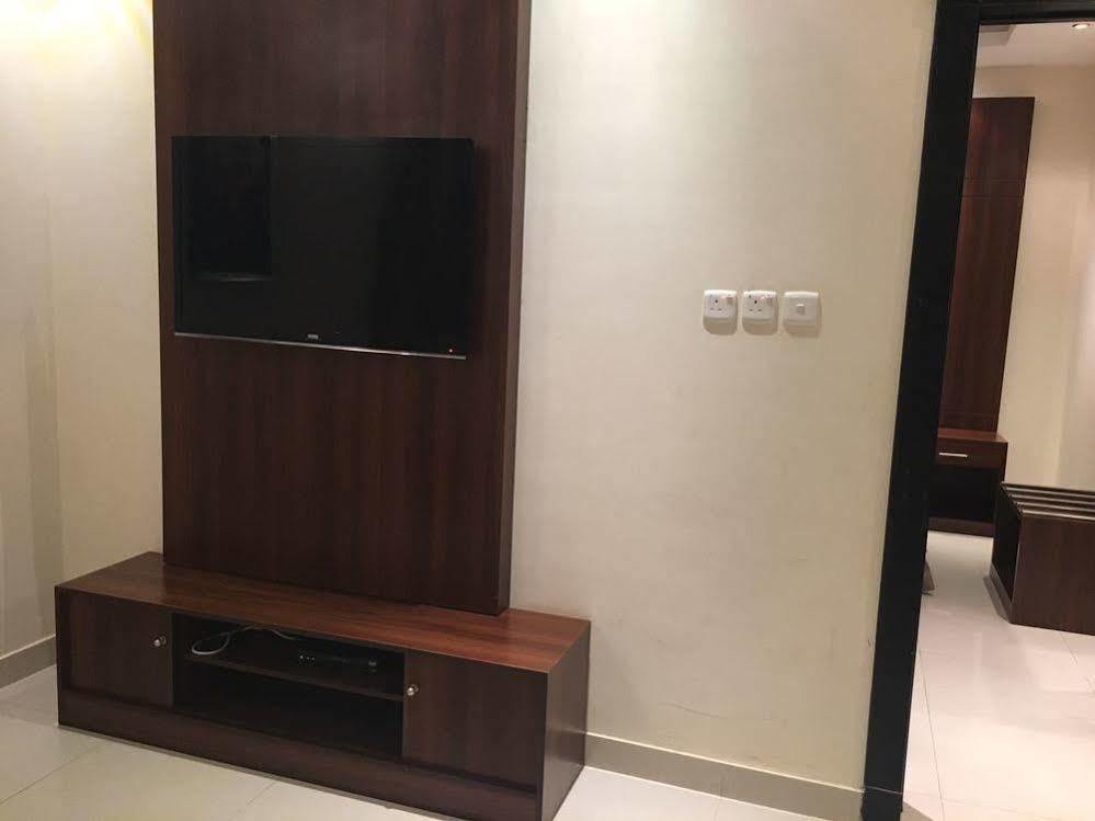 Baron Palace - Almasif Hotel Apartments Riadh Exterior foto