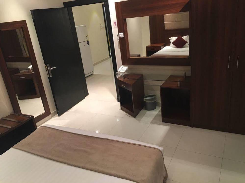 Baron Palace - Almasif Hotel Apartments Riadh Exterior foto